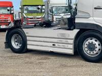 UD TRUCKS Quon Trailer Head QPG-GK5XAB 2016 586,000km_4