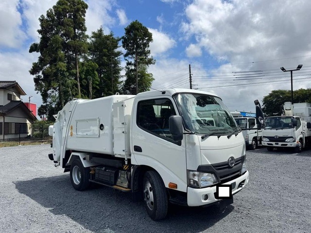 Dutro Garbage Truck_1