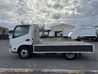 HINO Dutro Flat Body 2RG-XZU605M 2019 158,631km_6