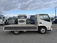HINO Dutro Flat Body 2RG-XZU605M 2019 158,631km_8