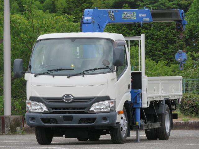 Dutro Truck (With 3 Steps Of Cranes)_1