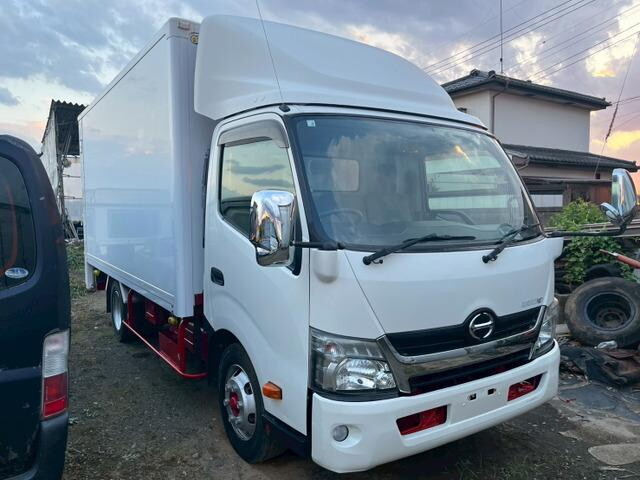 HINO Dutro Panel Van TKG-XZU710M 2014 195,233km