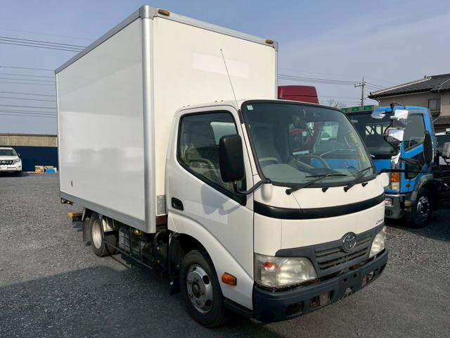Toyoace Reefer Van_1