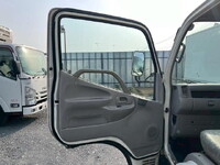 TOYOTA Toyoace Reefer Van BKG-XZU504 2011 179,258km_17