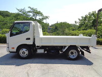 HINO Dutro Dump 2RG-XZU600T 2023 11,800km_8