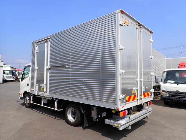 Dutro Aluminum Van_2