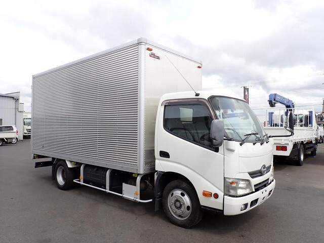 HINO Dutro Aluminum Van TKG-XZU655M 2016 130,300km