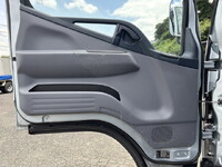 MITSUBISHI FUSO Canter Flat Body TKG-FBA50 2015 131,468km_26