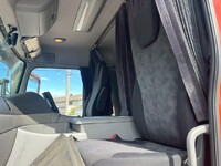 UD TRUCKS Quon Trailer Head QKG-GK6XAB 2015 696,900km_20