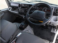 HINO Dutro Double Cab TPG-XZU605M 2018 153,320km_17