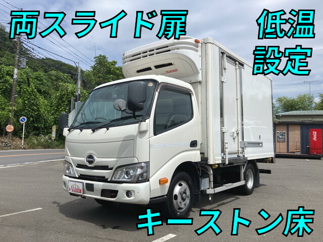Dutro Refrigerator & Freezer Truck_1