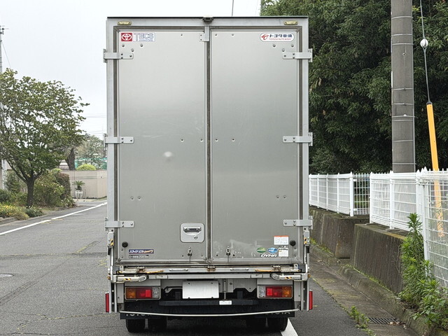 Dyna Aluminum Van_2