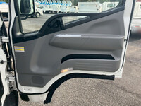 NISSAN Atlas Flat Body TRG-FBA5W 2017 8,598km_27
