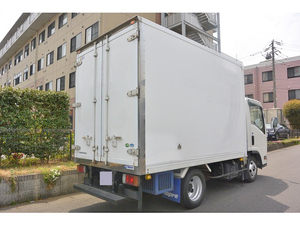 Elf Refrigerator & Freezer Truck_2