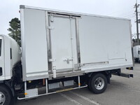 ISUZU Elf Reefer Van 2RG-NPR88N 2020 137,057km_9