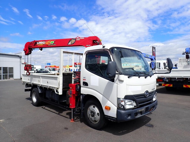 HINO Dutro Truck (With 4 Steps Of Cranes) TPG-XZU650M 2018 31,700km