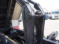 UD TRUCKS Quon Dump QKG-CW5XL 2017 417,304km_13