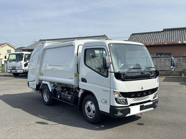 Canter Garbage Truck_1