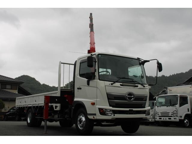 Ranger Truck (With 4 Steps Of Cranes)_1