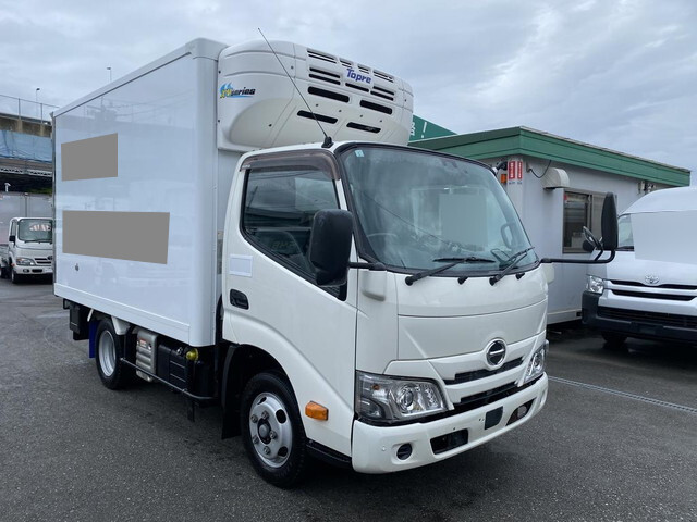 HINO Dutro Refrigerator & Freezer Truck 2RG-XZC605M 2020 185,000km
