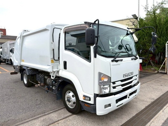 ISUZU Forward Garbage Truck 2RG-FRR90S2 2020 60,590km