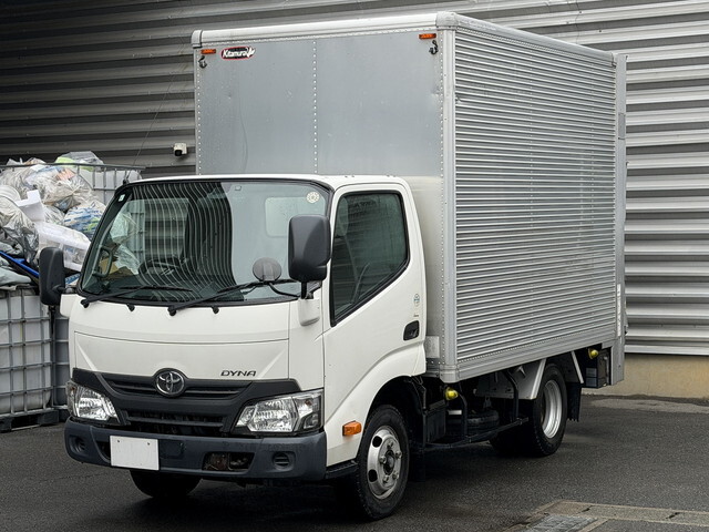 TOYOTA Dyna Aluminum Van TPG-XZU605 2018 185,000km