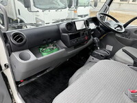TOYOTA Toyoace Panel Van TKG-XZC605 2016 111,200km_33