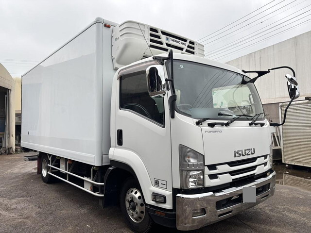 ISUZU Forward Refrigerator & Freezer Truck TKG-FRR90T2 2016 321,630km