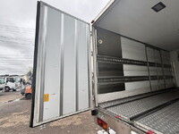 ISUZU Forward Refrigerator & Freezer Truck TKG-FRR90T2 2016 321,630km_11