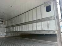 ISUZU Forward Refrigerator & Freezer Truck SKG-FRR90T2 2011 450,000km_10