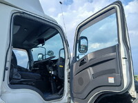 ISUZU Giga Aluminum Wing QKG-CYJ77B 2016 731,478km_16