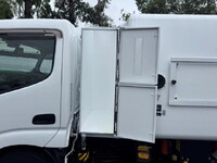 HINO Dutro Garbage Truck TPG-XZU600X 2017 77,252km_15