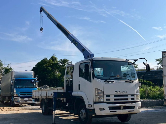 ISUZU Forward Truck (With 4 Steps Of Cranes) TKG-FRR90S2 2014 101,400km_1