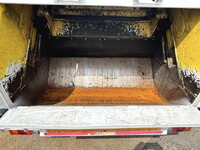 ISUZU Elf Garbage Truck BKG-NMR85N 2010 176,937km_10