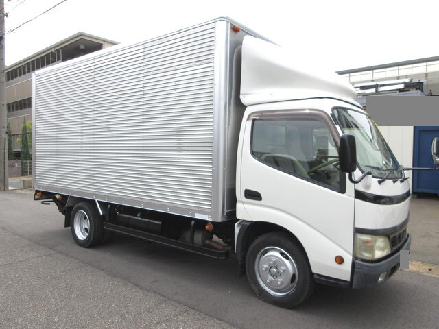 Dutro Aluminum Van_1