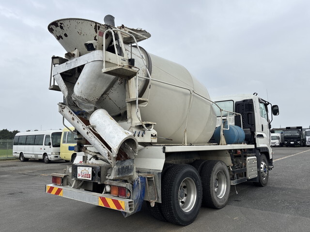 Giga Mixer Truck_2