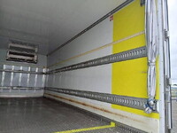 ISUZU Forward Refrigerator & Freezer Truck 2RG-FRR90T2 2022 333,650km_12