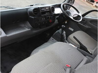 HINO Dutro Double Cab TKG-XZU685M 2017 125,186km_28