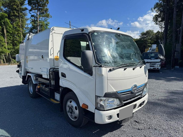 Dutro Garbage Truck_1
