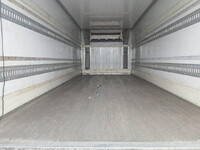 ISUZU Forward Refrigerator & Freezer Truck TKG-FRR90S2 2016 378,566km_17