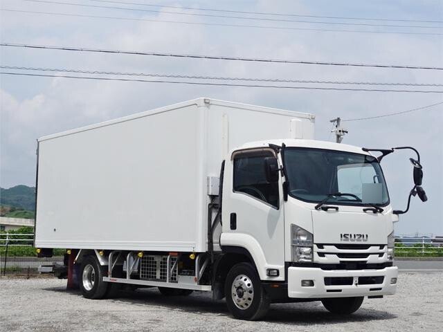 ISUZU Forward Refrigerator & Freezer Truck TKG-FRR90T2 2016 349,000km
