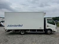 HINO Dutro Refrigerator & Freezer Truck TQG-XKU710M 2013 430,488km_6
