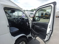 TOYOTA Hiace Bus CBF-TRH223B 2018 142,000km_29