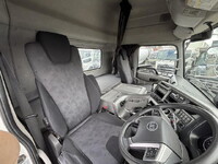 UD TRUCKS Quon Trailer Head 2PG-GK5AAB 2021 211,652km_19