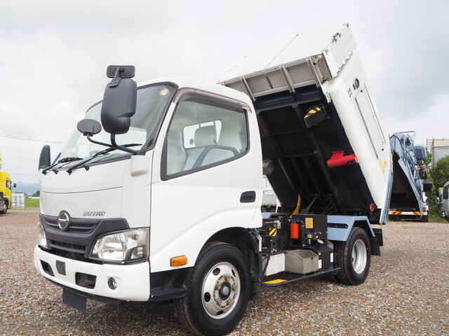 Dutro Garbage Truck_1