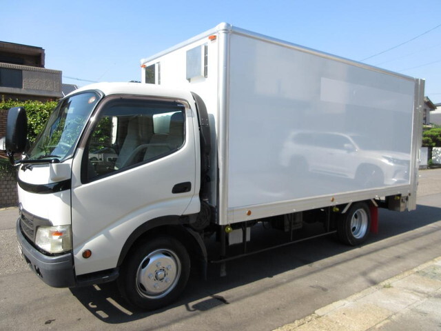 HINO Dutro Reefer Van BDG-XZU414M 2008 178,000km