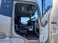 UD TRUCKS Quon Trailer Head QPG-GK5XAD 2017 594,000km_14