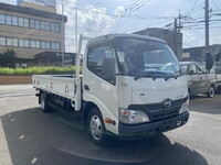 HINO Dutro Flat Body TKG-XZU655M 2013 111,000km_1