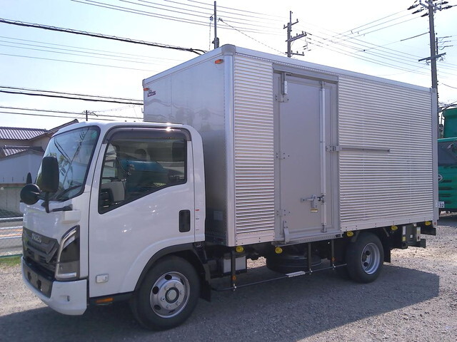 Elf Aluminum Van_1