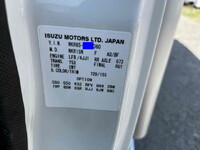 ISUZU Elf Panel Van TRG-NKR85N 2015 142,250km_15